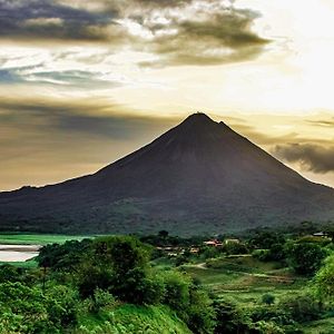 Essence Arenal&Spa